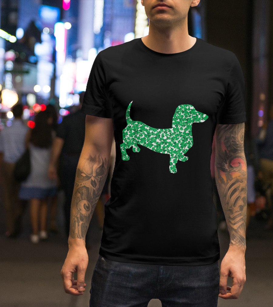 Dachshund With Shamrock Pattern For St Patricks Day Fun T-Shirt