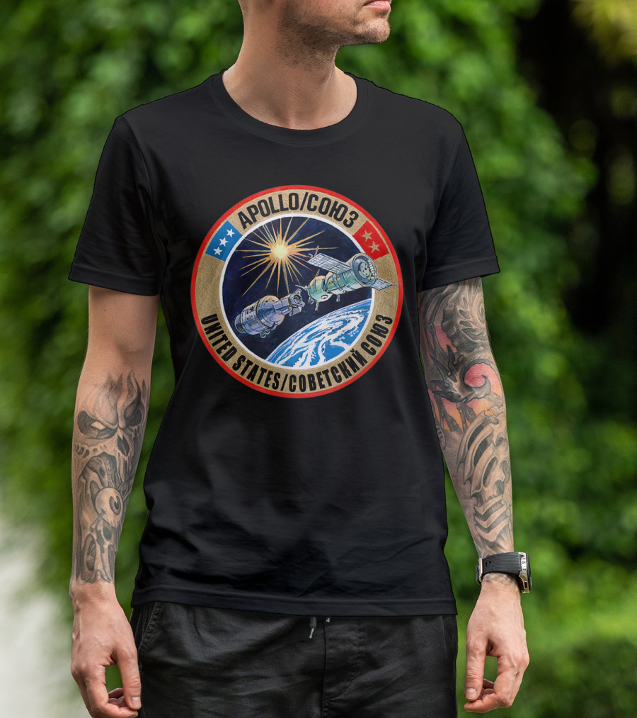 Apollo Soyuz United States Soviet Union Space Rendezvous Patch NASA History T-Shirt