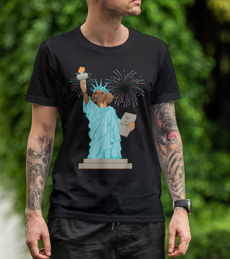 Dachshund With Statue Of Liberty And July Independence Fireworks T-Shirt