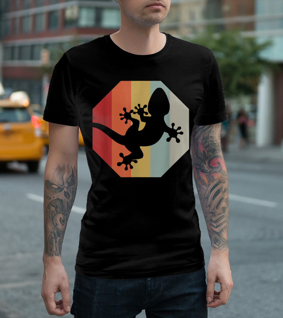 Gecko Reptile Lizard Retro Stripes T-Shirt