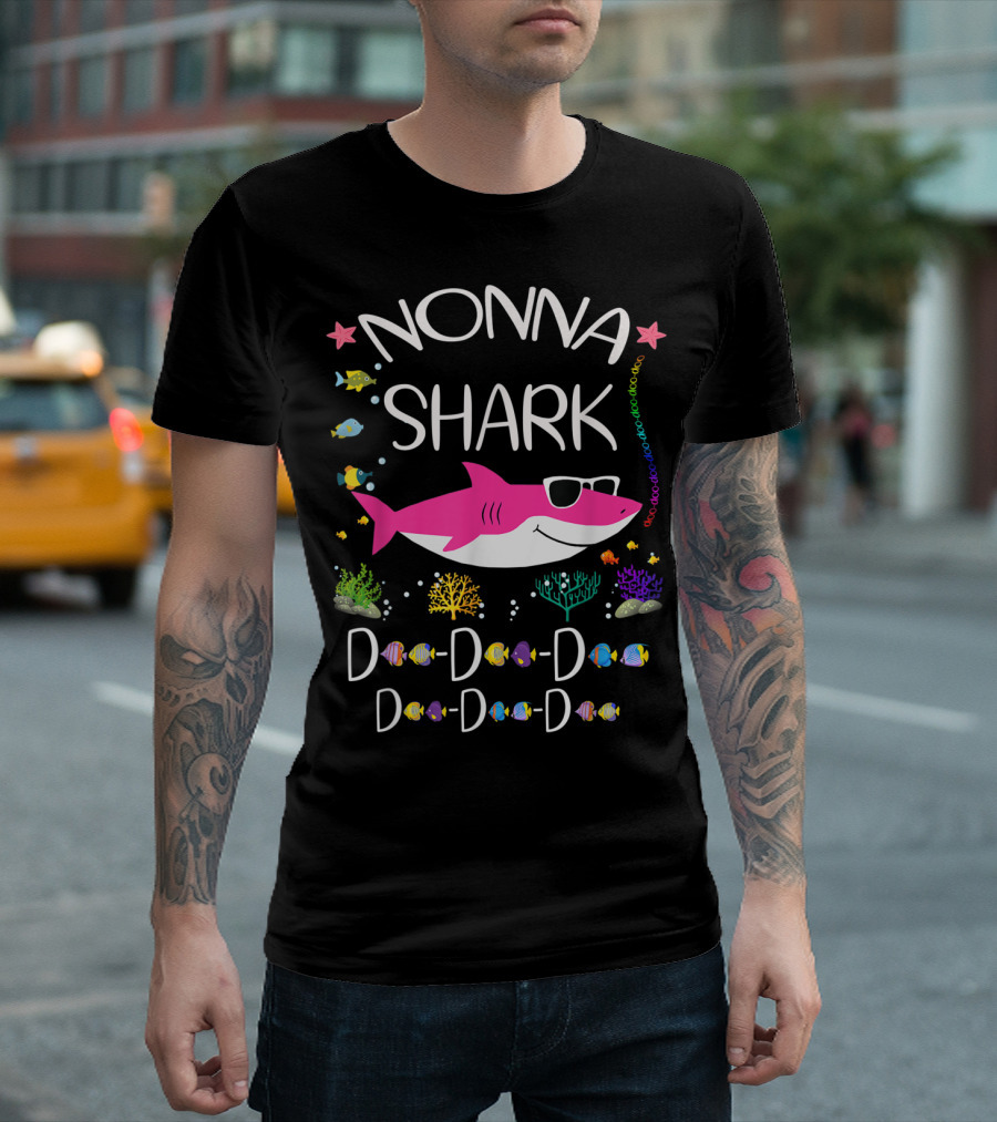 Nonna Shark Doo Doo Colorful Marine Theme for Mother Wife T-Shirt