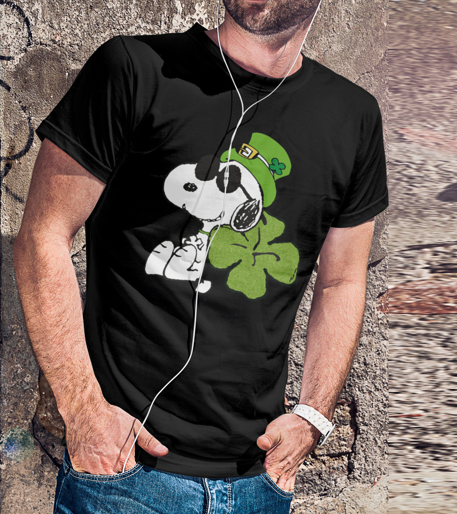 Snoopy St Patrick's Day Hashtag Lucky Four Leaf Clover Peanuts T-Shirt