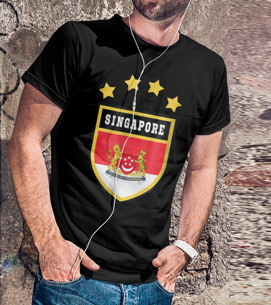 Singapore Majulah Singapura Coat Of Arms Flag Shield With Stars T-Shirt