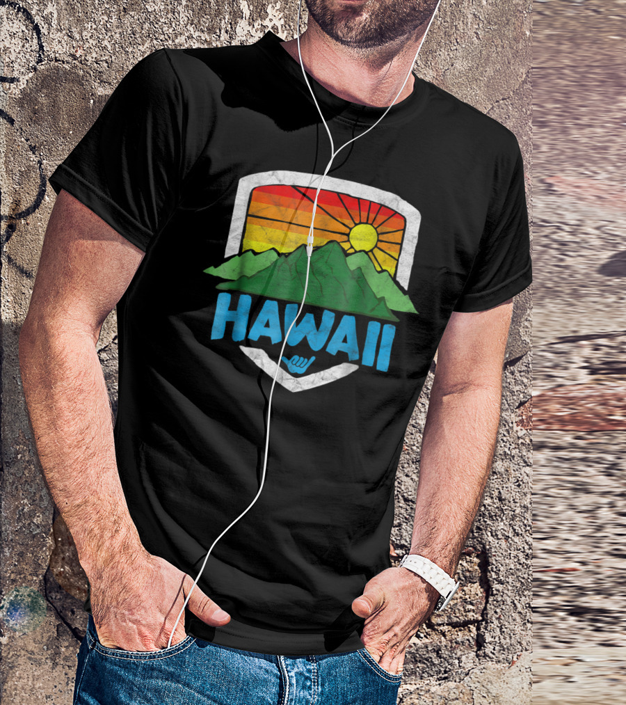 Hawaii Vintage Rainbow Sun Graphic With Mountains T-Shirt