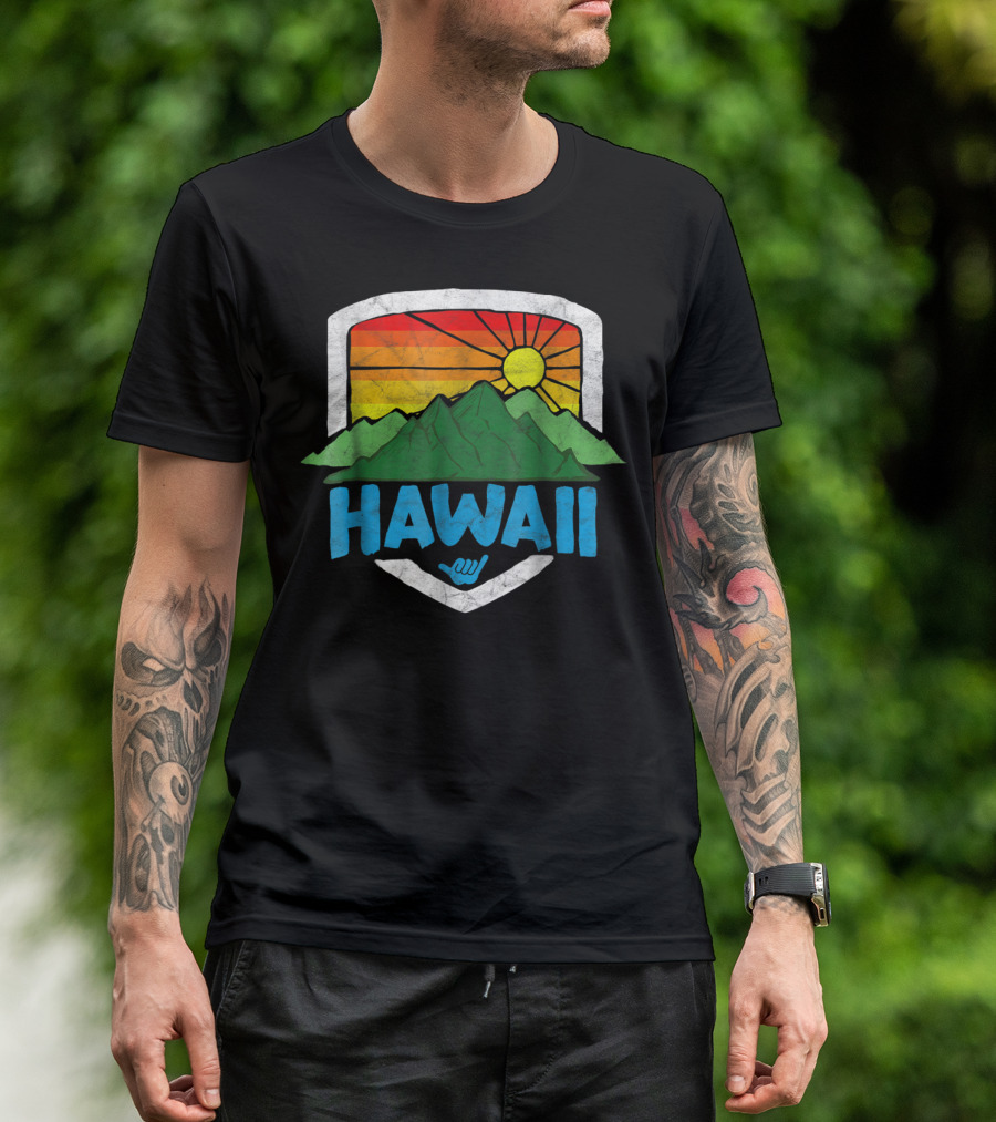 Hawaii Vintage Rainbow Sun Graphic With Mountains T-Shirt