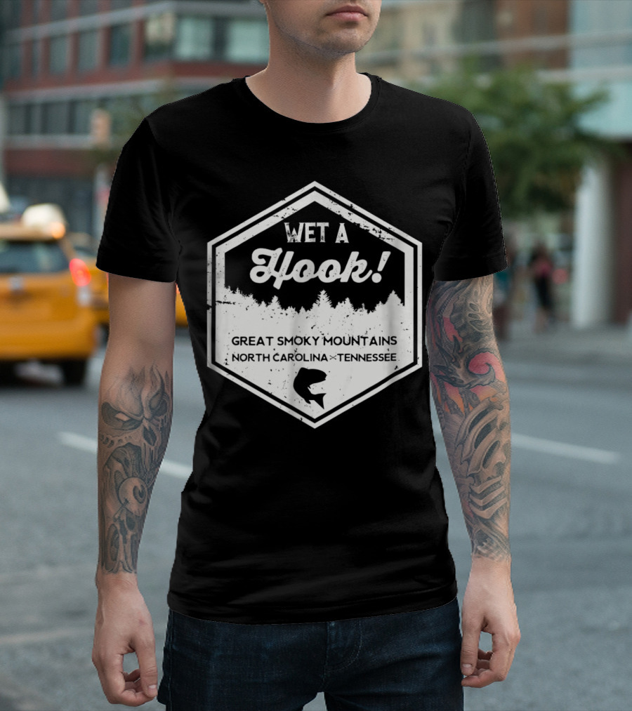 Wet A Hook Great Smoky Mountains North Carolina Tennessee Iconic Wilderness Badge T-Shirt