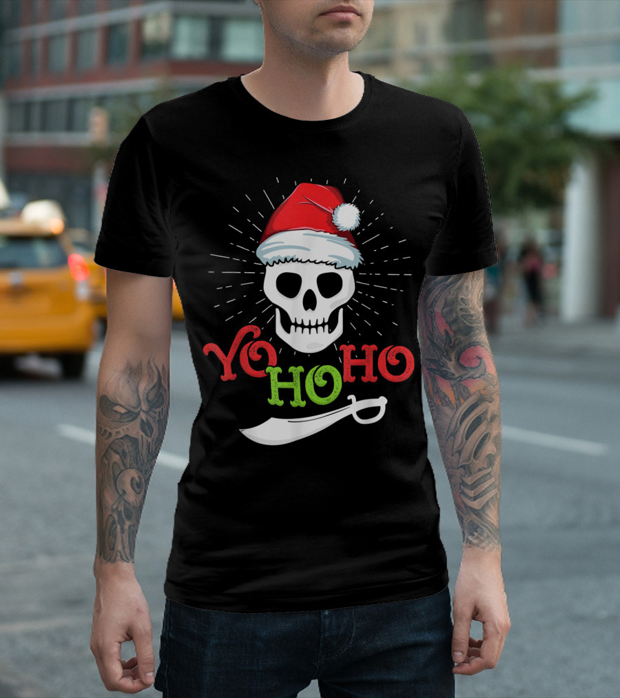 Yo Ho Ho Pirate Christmas Skull Santa Hat Holiday Fun T-Shirt