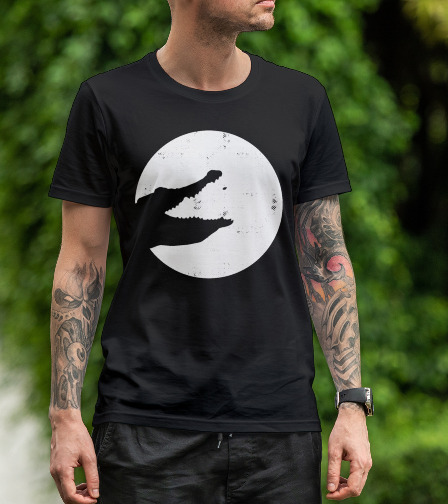 Crocodile Moon Silhouette Night Scene T-Shirt