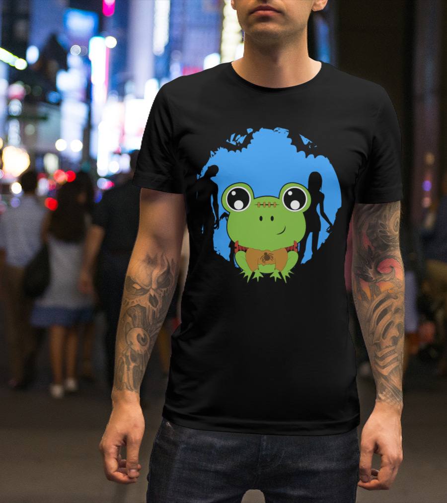 Cute Scary Frog Animal With Silhouettes And Spider T-Shirt