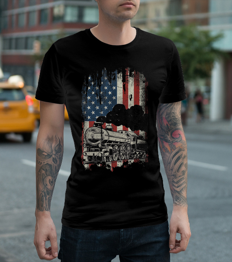 Train American Flag USA Vintage Railroad Patriotic Locomotive Banner T-Shirt
