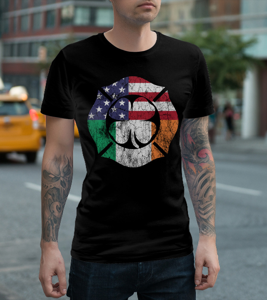 Firefighter Irish American St Patricks Day Shamrock USA Flag T-Shirt