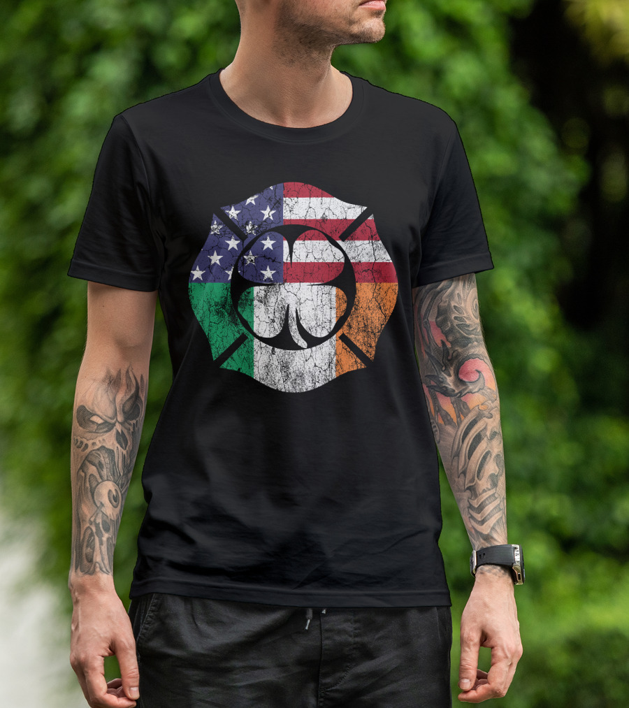 Firefighter Irish American St Patricks Day Shamrock USA Flag T-Shirt