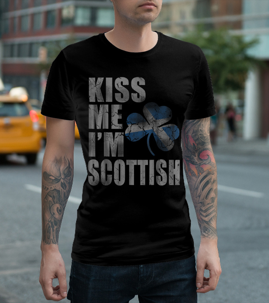 Kiss Me I'm Scottish St Patrick's Day Shamrock T-Shirt