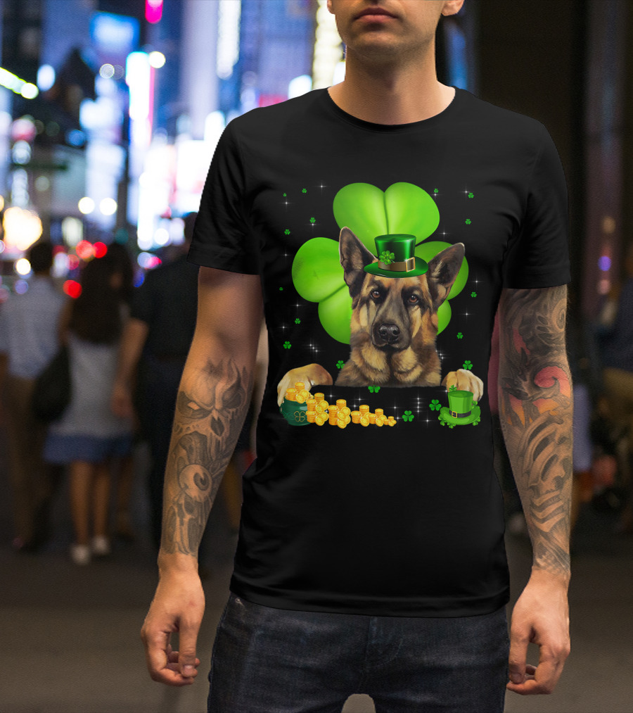 St Patrick's Day German Shepherd With Shamrock And Leprechaun Hat T-Shirt