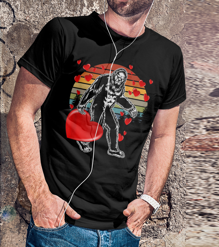 Funny Valentine Bigfoot With Big Heart Retro Sunset And Red Hearts T-Shirt