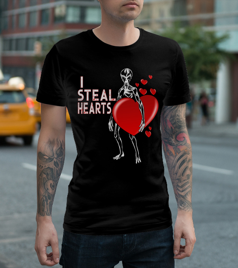 I Steal Hearts Alien Funny Valentine With Hearts T-Shirt