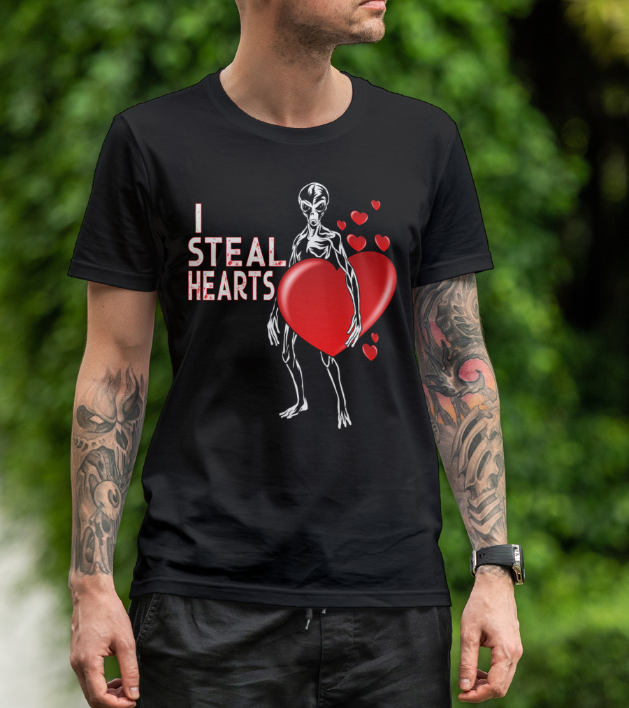 I Steal Hearts Alien Funny Valentine With Hearts T-Shirt