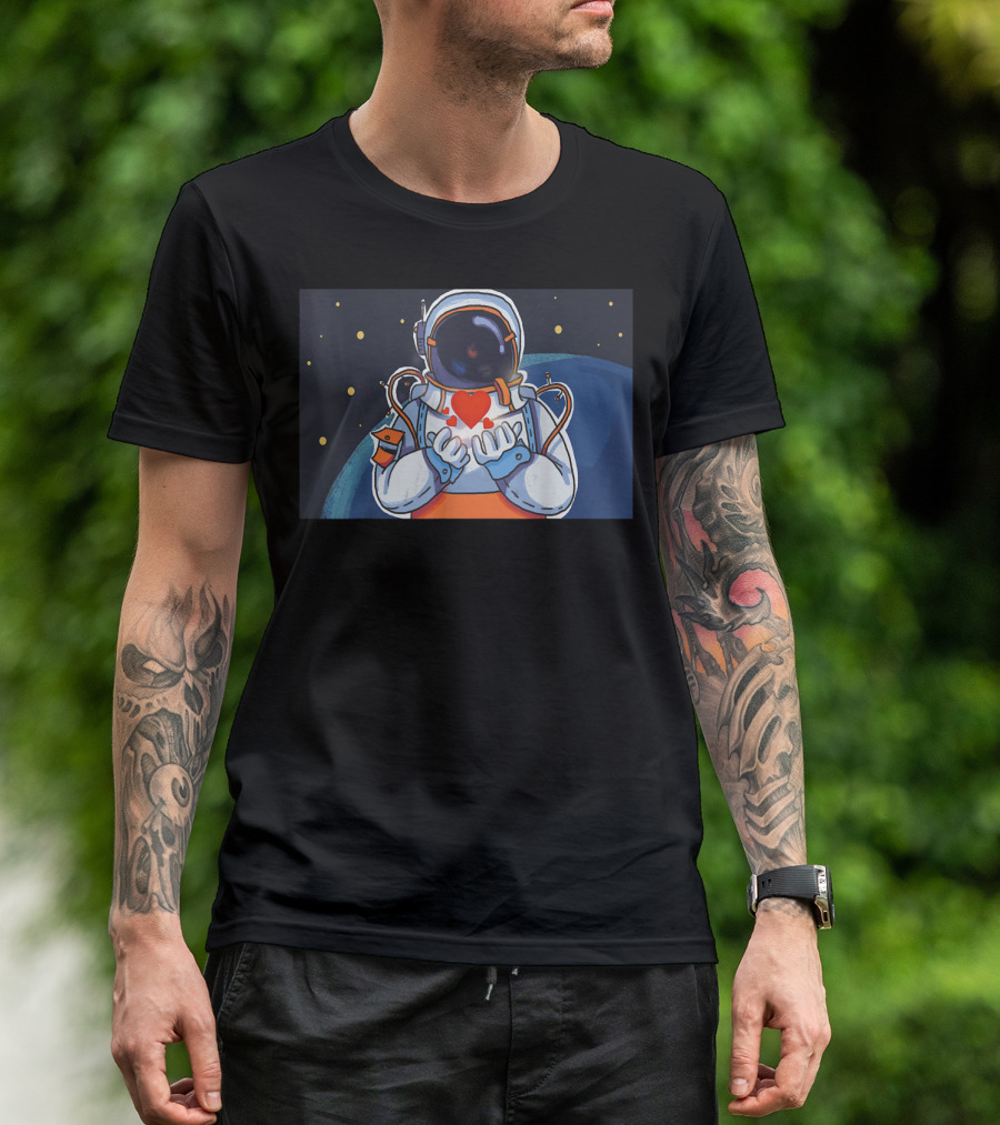 Astronaut Holding Red Heart With Stars Valentine's Day Space Shuttle T-Shirt