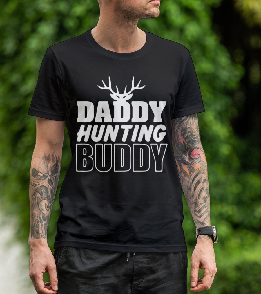 Daddy Hunting Buddy Antler Motif T-Shirt
