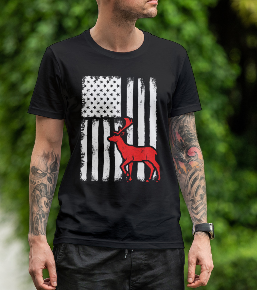 Deer And American Flag Funny Hunting USA T-Shirt