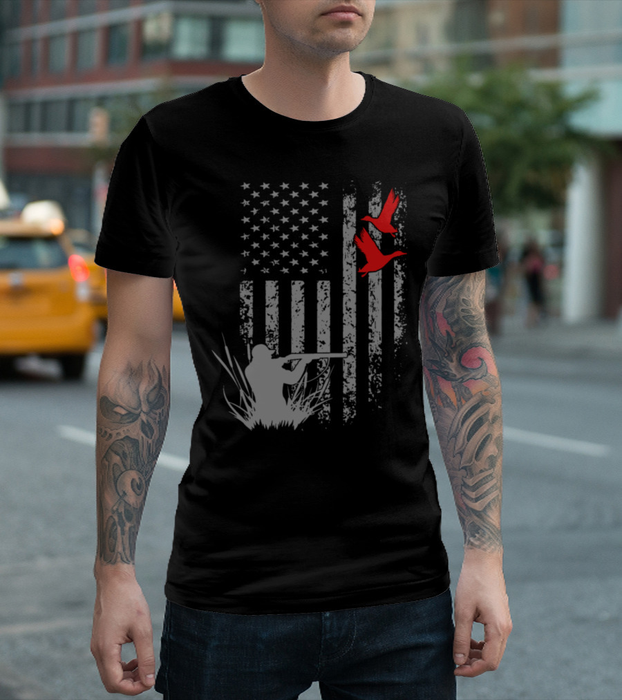 American Flag Duck Hunting USA Hunter Fishing T-Shirt