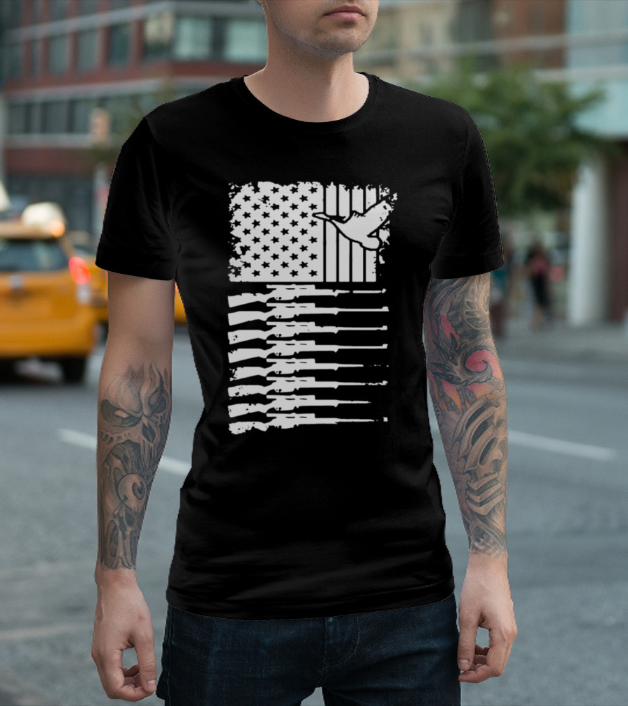 Duck Hunting Flag American Shotgun Patriot T-Shirt
