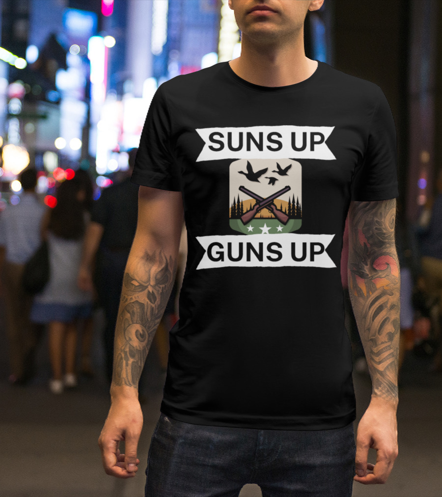 Suns Up Guns Up Crossed Shotguns With Flying Birds And Stars T-Shirt