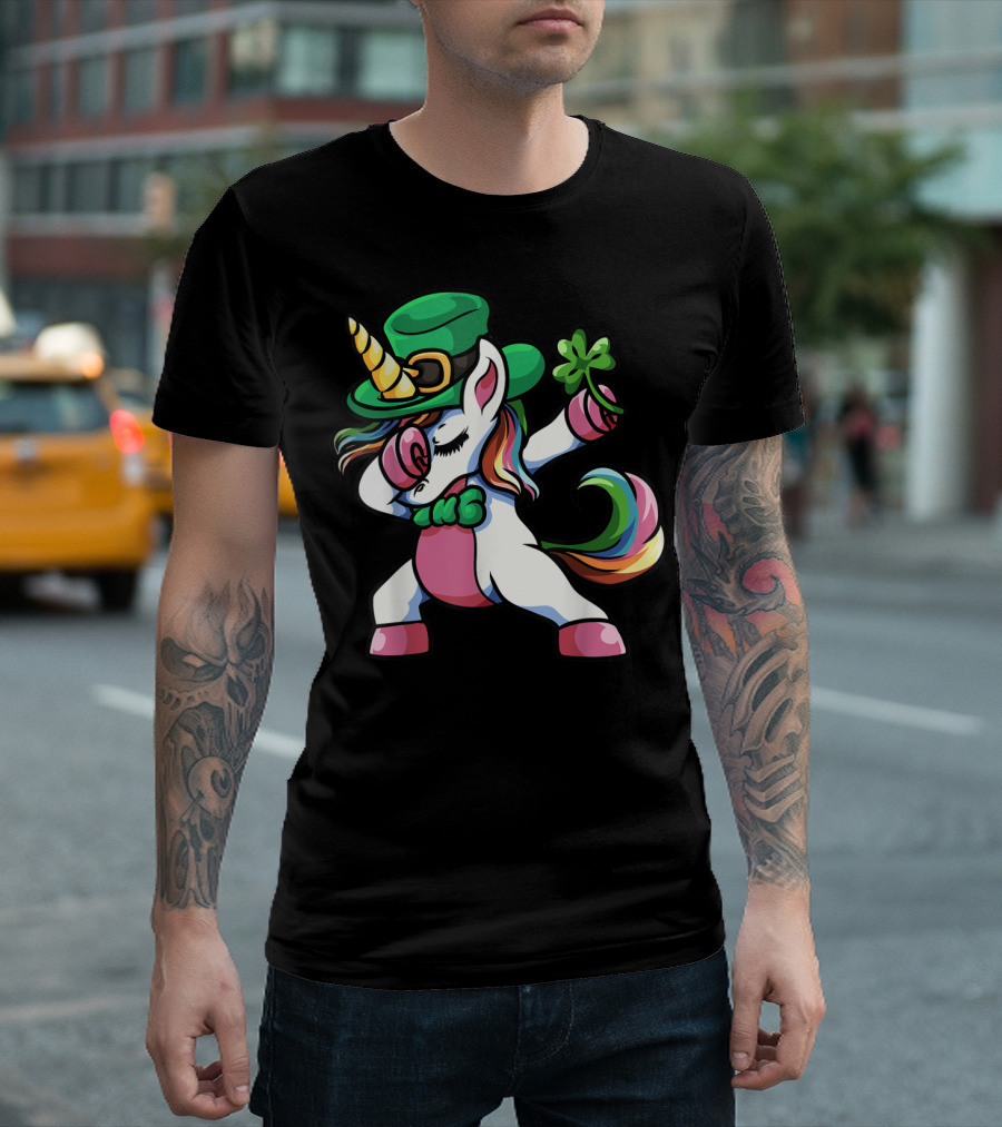 St Patricks Day Lepricorn Dabbing Unicorn with Shamrock and Green Hat T-Shirt