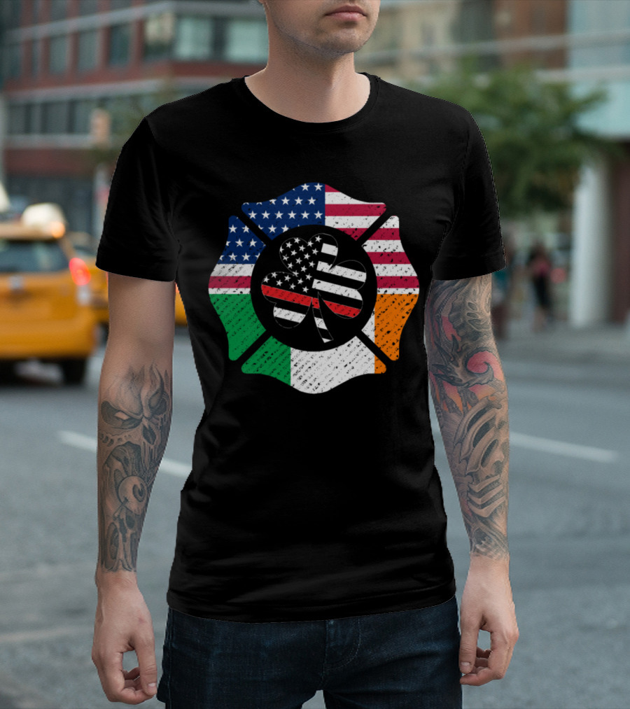 Firefighter St Patricks Day Irish American Flag Shamrock Badge T-Shirt