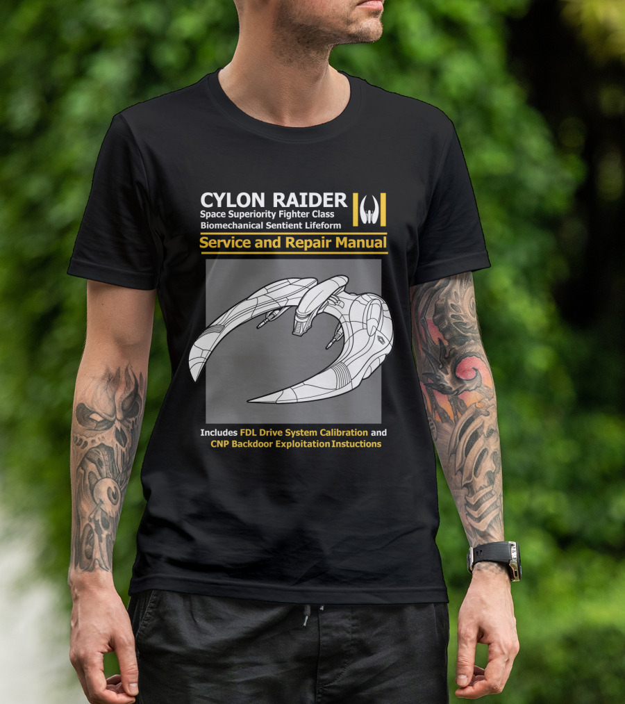 CYLON RAIDER Service And Repair Manual Biomechanical Sentient Lifeform Space Superiority Fighter Class T-Shirt