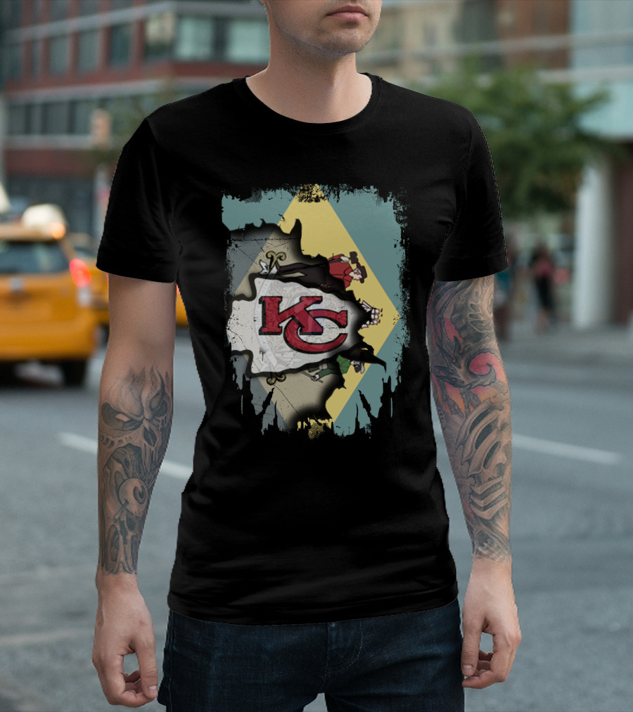 Kansas City Chiefs Delaware Pride Flag Fusion T-Shirt