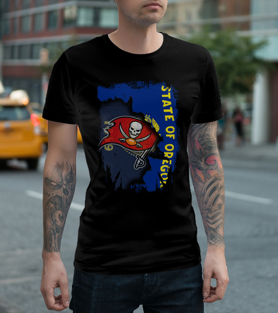 State Of Oregon Combined With Buccaneers Flag Emblem T-Shirt