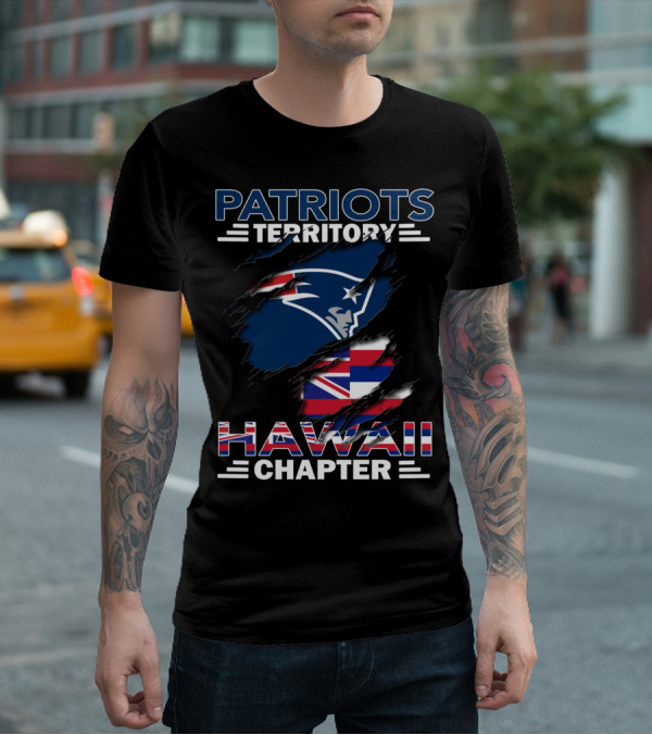 Patriots Territory Hawaii Chapter Logo With New England Patriots And Hawaiian Flag T-Shirt