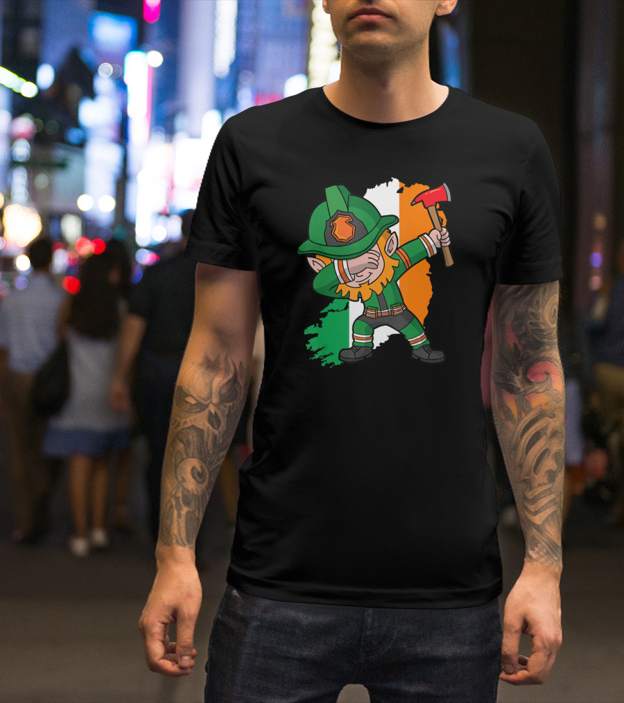Leprechaun Dabbing Firefighter Irish Flag Background T-Shirt