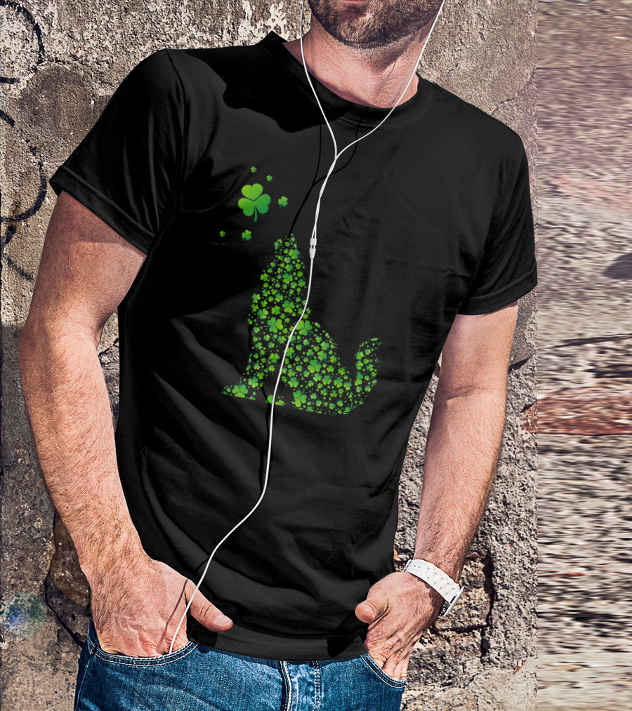 Shamrock Wolf Howling With Green Clover T-Shirt