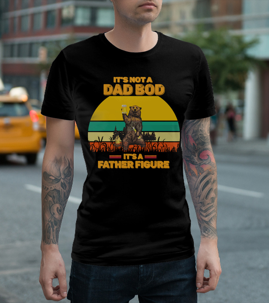 It's Not a Dad Bod It's a Father Figure Bear Holding Beer Vintage Sunset T-Shirt