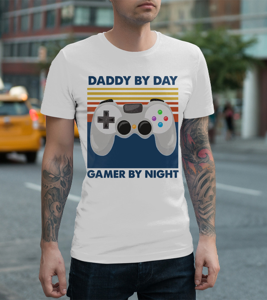 Daddy by Day Gamer by Night Retro Game Controller T-Shirt