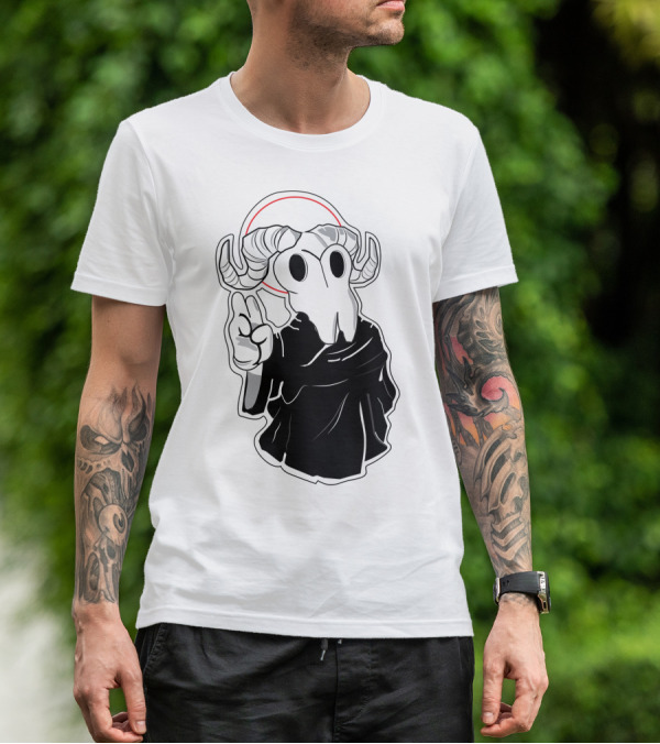 Kawaii Beezelbub Satan Evil Skull With Horns And Cloak T-Shirt