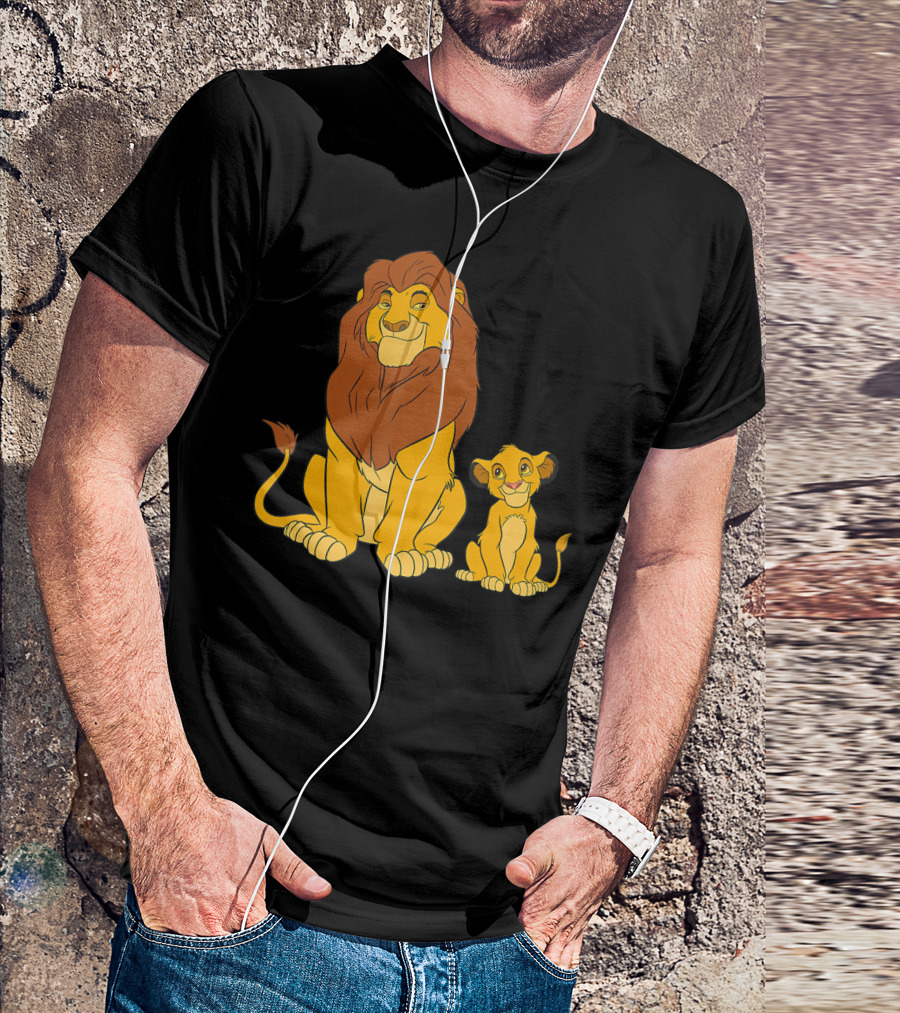 Disney The Lion King Mufasa And Young Simba Sitting Together T-Shirt