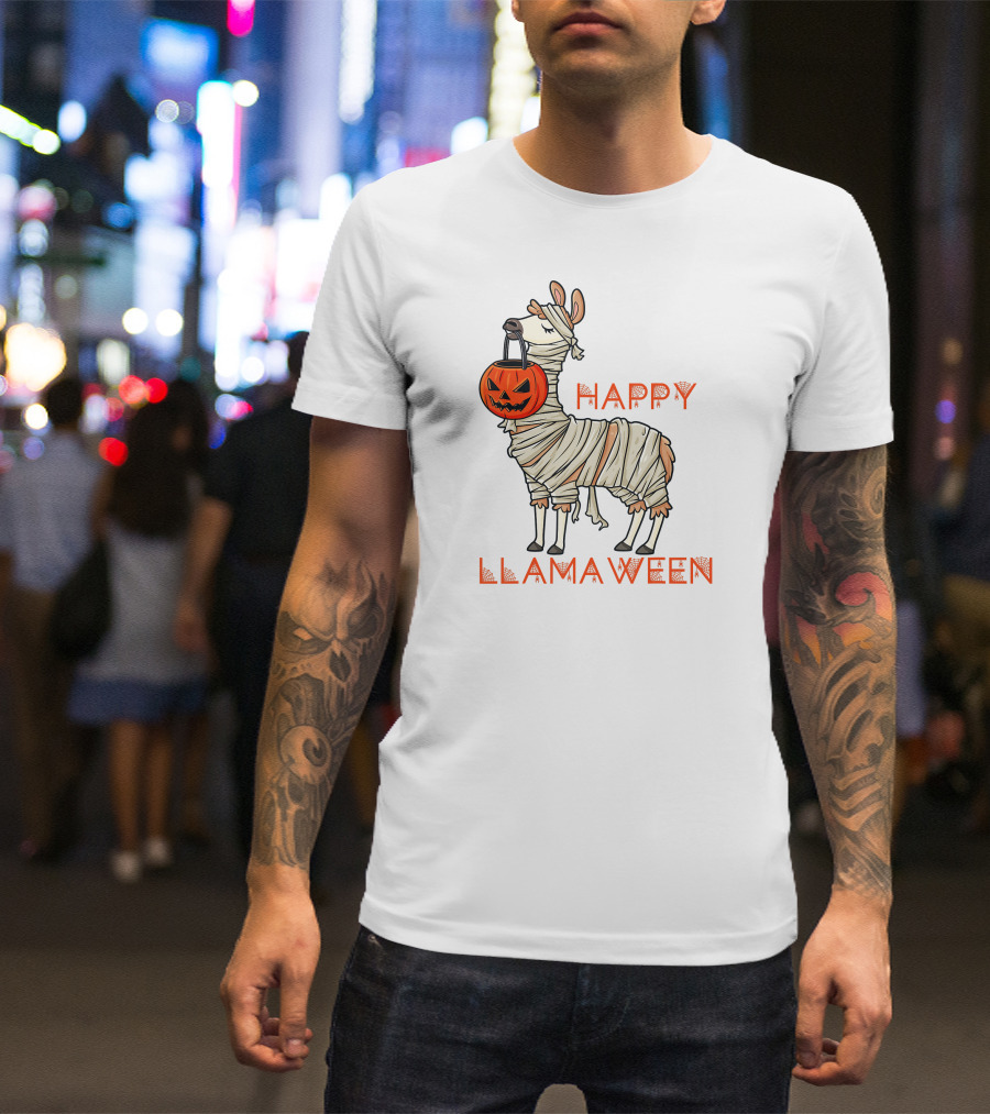 Happy Llamaween Halloween Llama Holding Pumpkin T-Shirt
