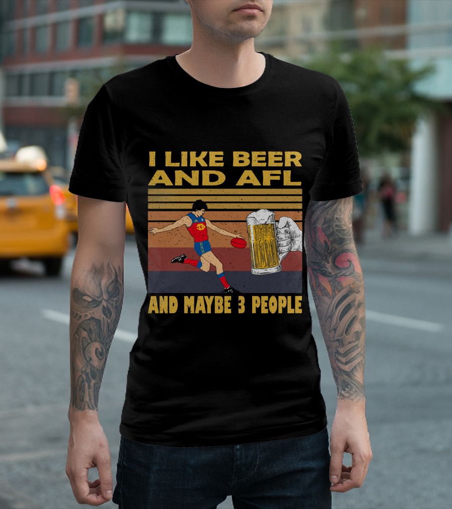 I Like Beer And AFL Maybe 3 People Retro Player And Beer Mug T-Shirt