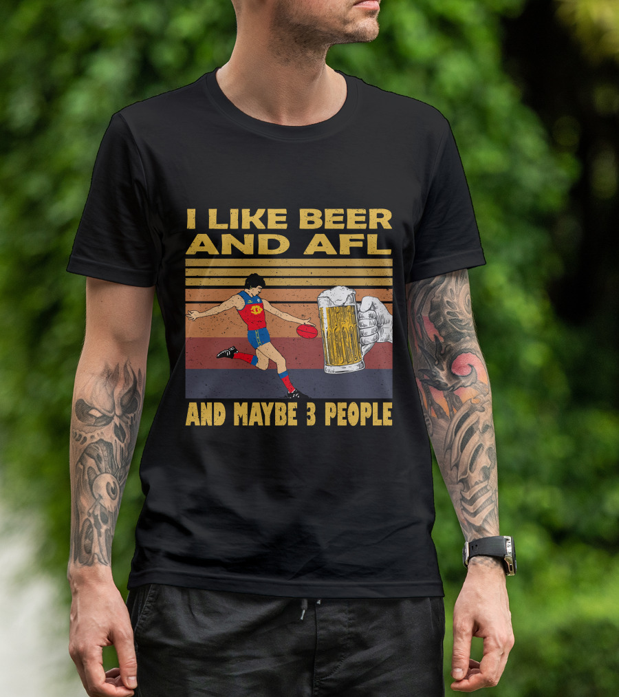 I Like Beer And AFL Maybe 3 People Retro Player And Beer Mug T-Shirt