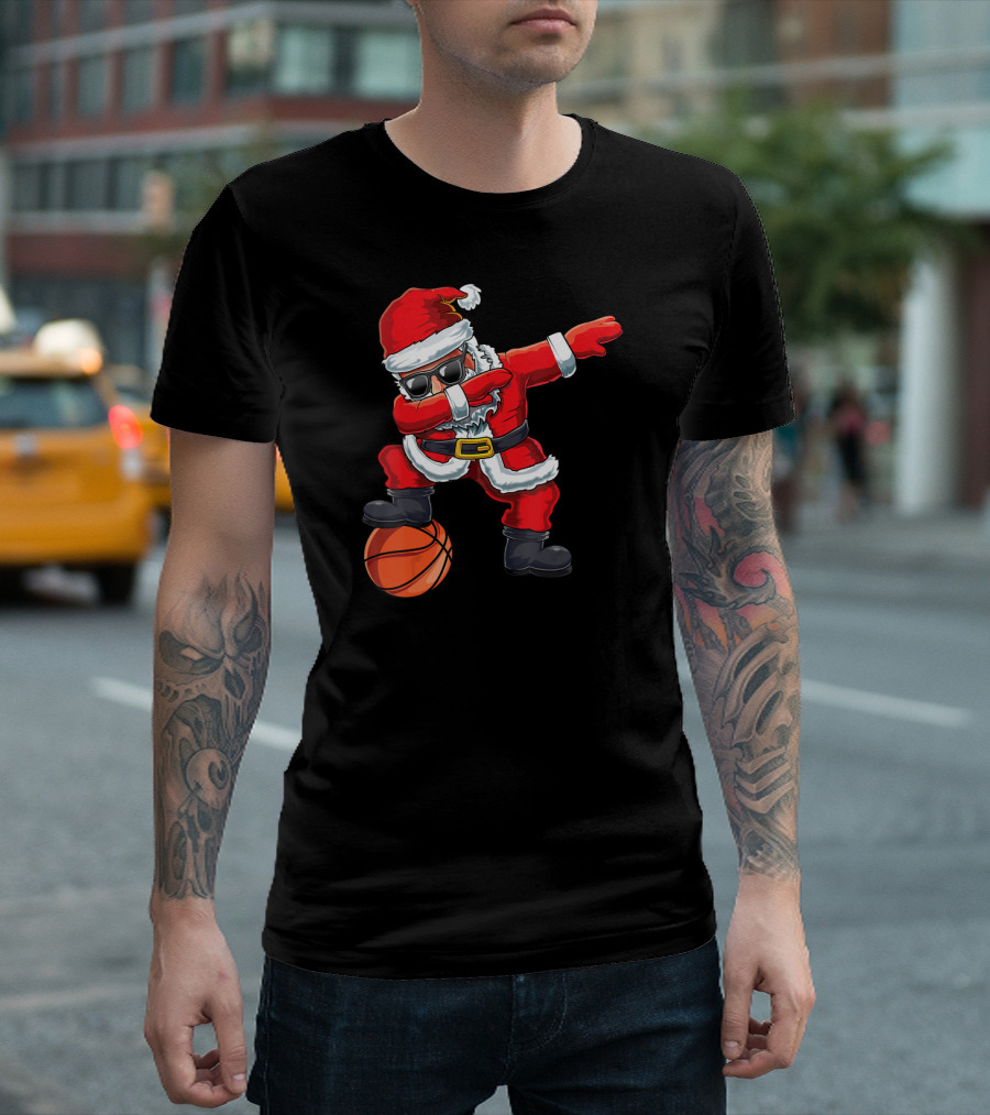 Christmas Santa Dabbing on Basketball Court Holiday Fun T-Shirt