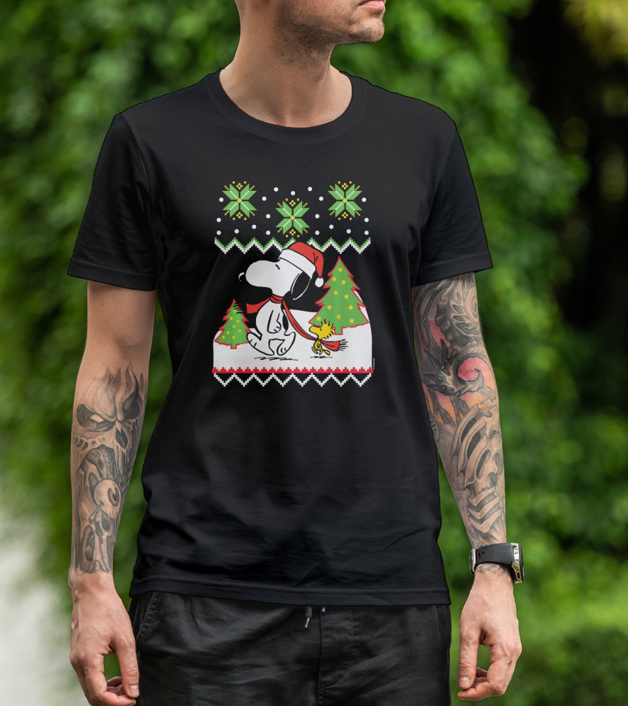 Peanuts Santa Snoopy Woodstock Snow Christmas Trees T-Shirt