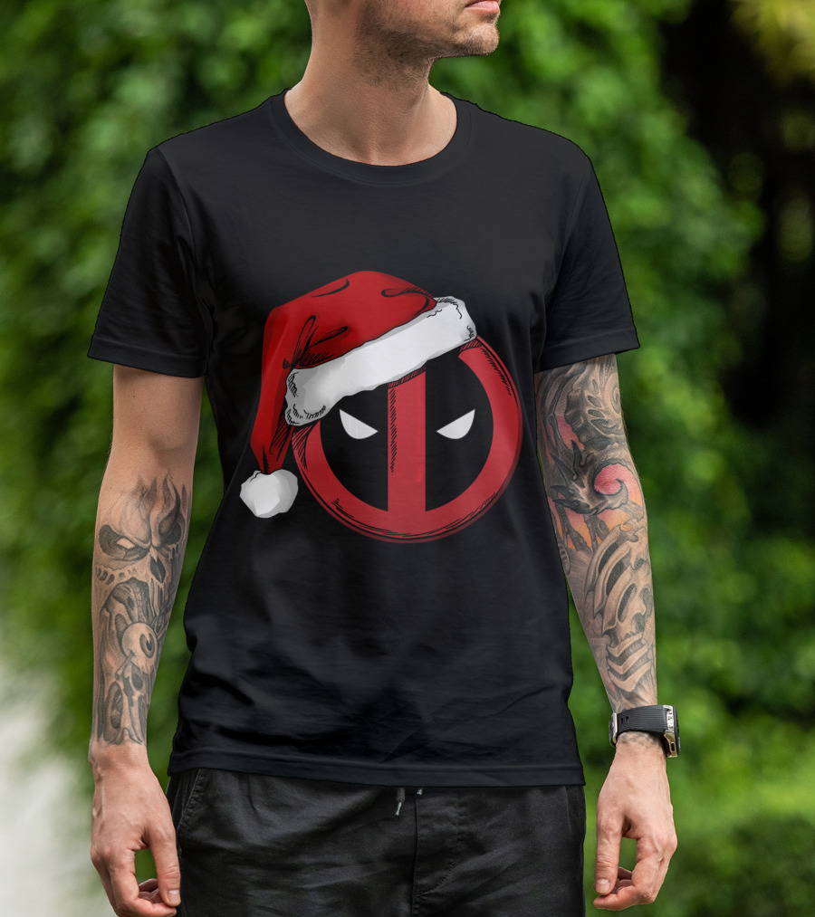 Marvel Deadpool Santa Hat T-Shirt