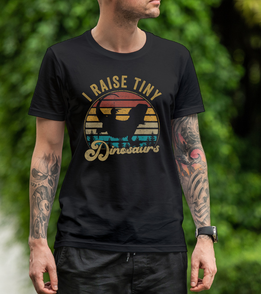 I Raise Tiny Dinosaurs Funny Bearded Dragon Vintage Silhouette Retro Sunset T-Shirt