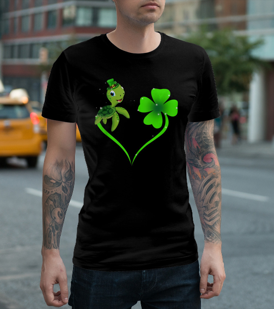 Happy St Patrick's Day Shamrock Turtle with Leprechaun Hat and Green Heart T-Shirt