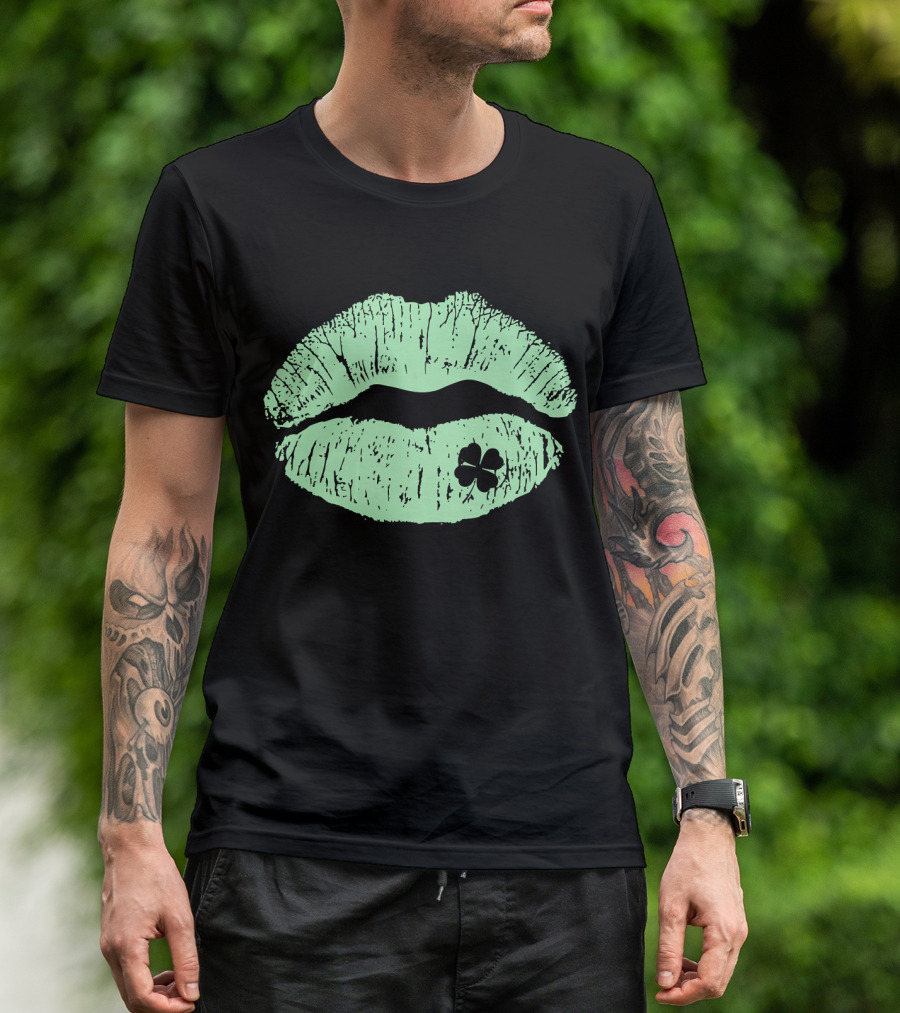 Lips Irish Kiss Clover St Patricks Day Green Shamrock T-Shirt