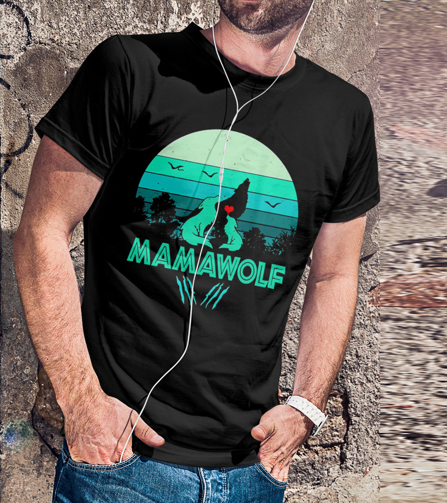 MAMAWOLF Babies Mom Vintage Wolf Heart Moon T-Shirt