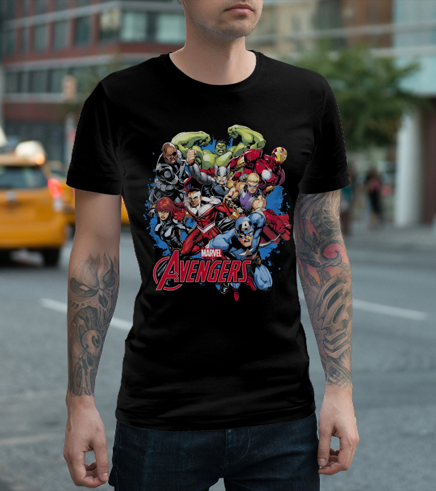Marvel Avengers Captain Thor Hulk Iron Man Black Widow Comic Assemblage T-Shirt